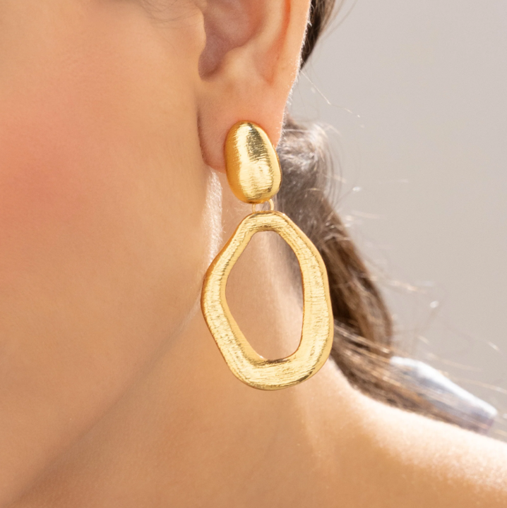 Accesorio AVEMARIA Aretes Dorados 22201